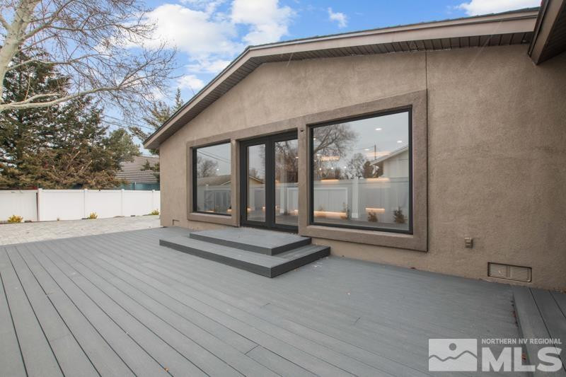 995 Skyline Boulevard Reno, NV 89509 - Photo 32 of 34 a view of outdoor space and deck