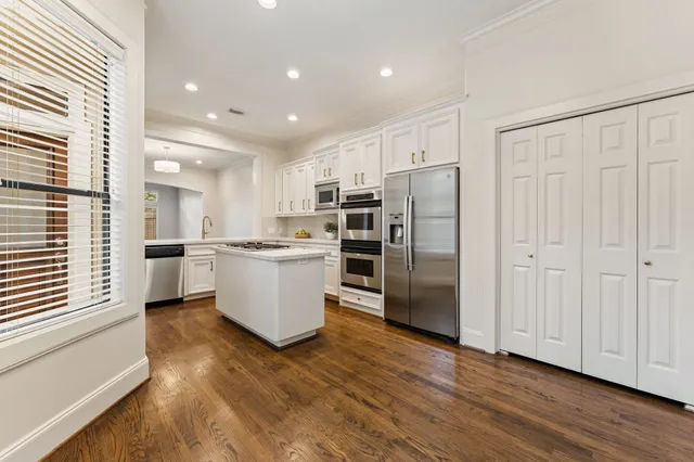 $4,800 | 5422 Gibson Street, Unit A, Houston, TX 77007