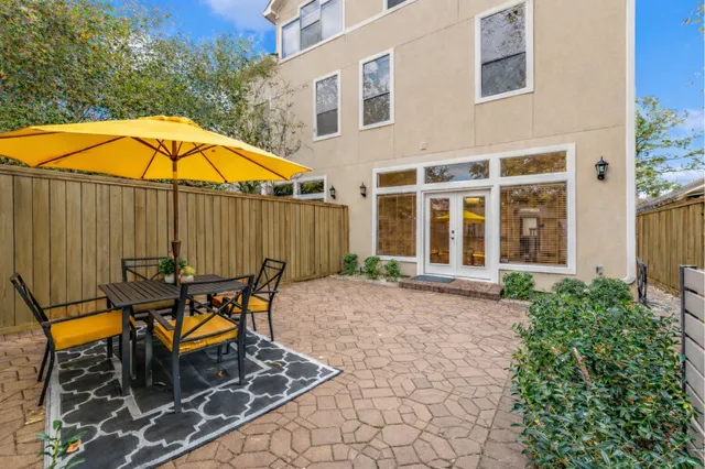 $4,800 | 5422 Gibson Street, Unit A, Houston, TX 77007