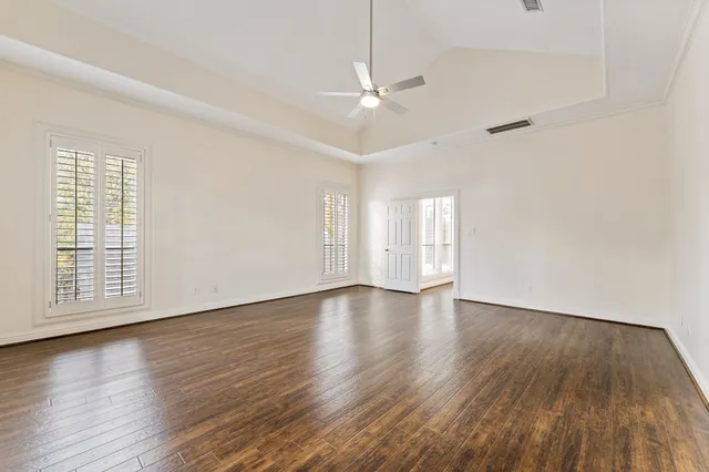 $4,800 | 5422 Gibson Street, Unit A, Houston, TX 77007