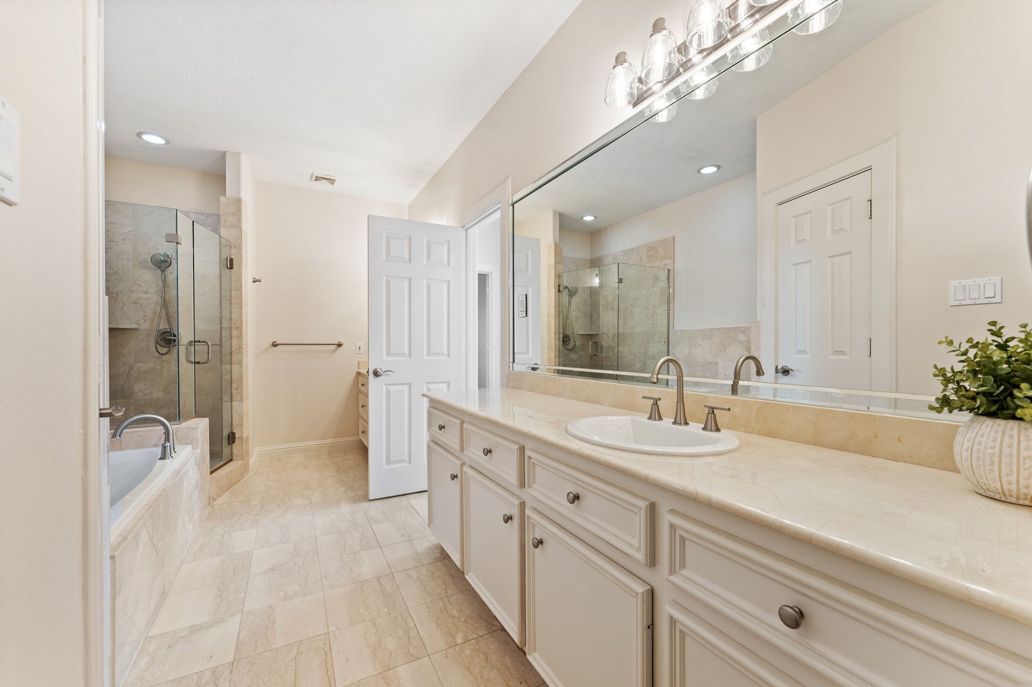 5422 Gibson Street, Unit A Houston, TX 77007 - Photo 22 of 42