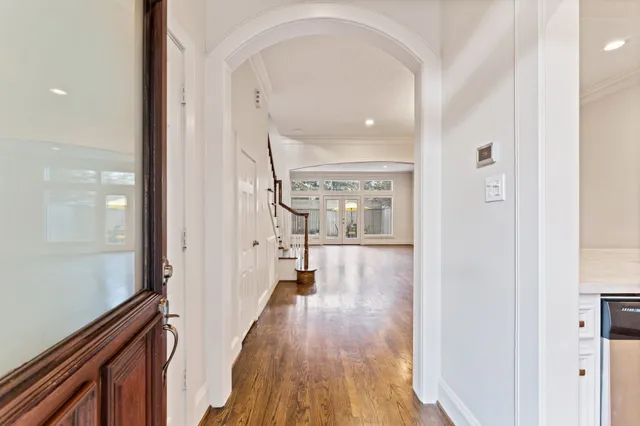 $4,800 | 5422 Gibson Street, Unit A, Houston, TX 77007