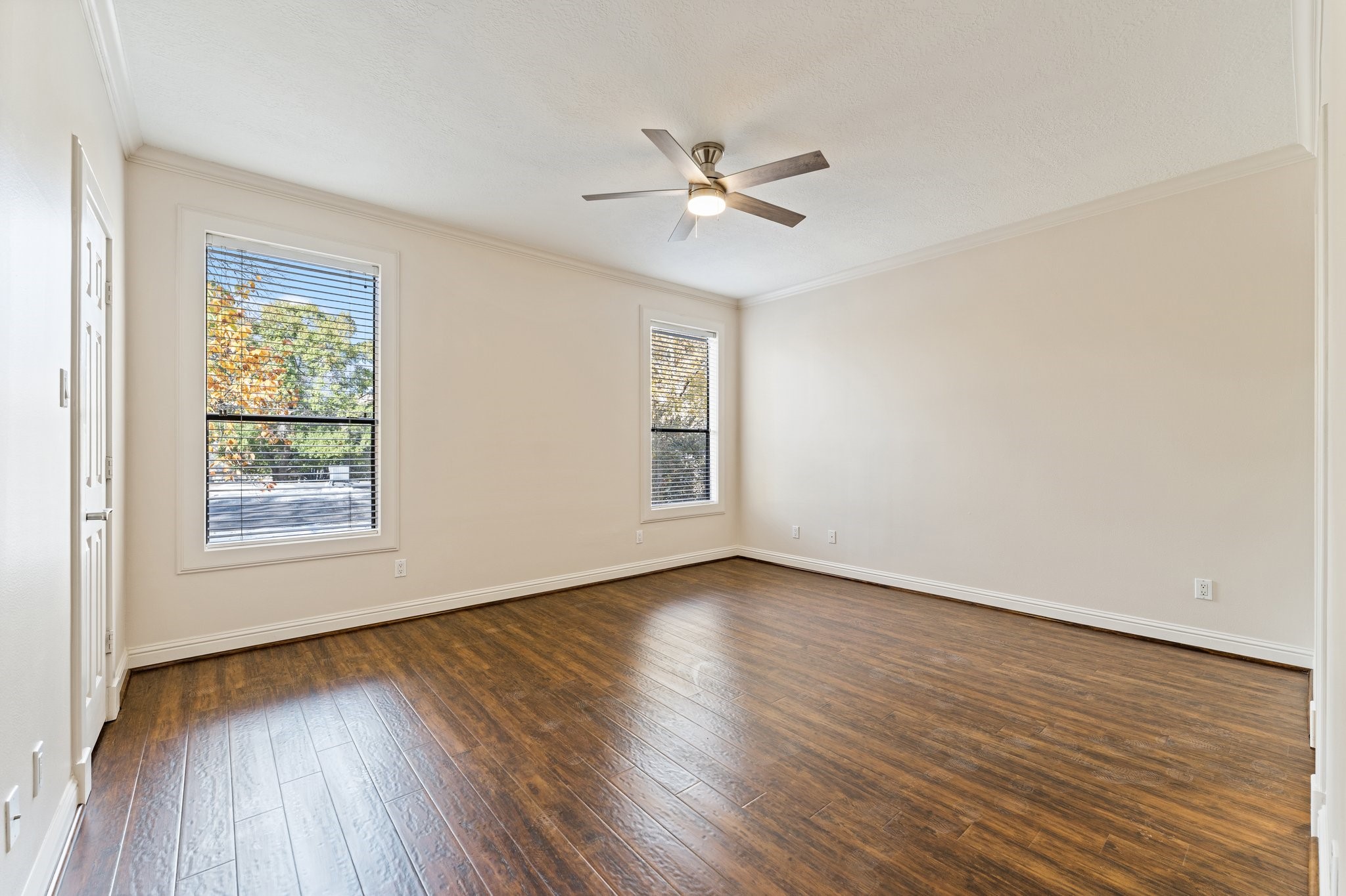 5422 Gibson Street, Unit A Houston, TX 77007 - Photo 32 of 42 Another view of the second bedroom on 2nd floor. Bedroom has ensuite bathroom.