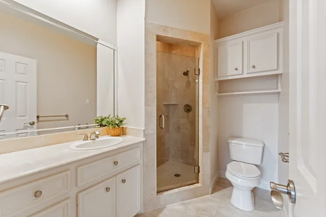 $4,800 | 5422 Gibson Street, Unit A, Houston, TX 77007