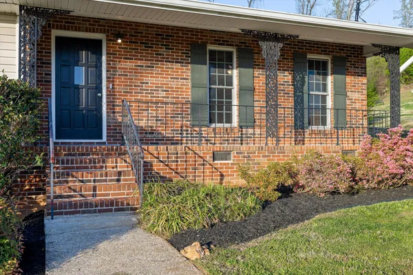 $400,000 | 2924 Old Britain Circle, Chattanooga, TN 37421