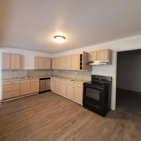 $109,900 | 1615 Grant Street, Levelland, TX 79336