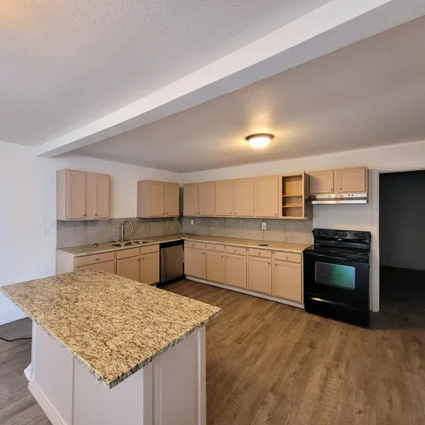 $109,900 | 1615 Grant Street, Levelland, TX 79336