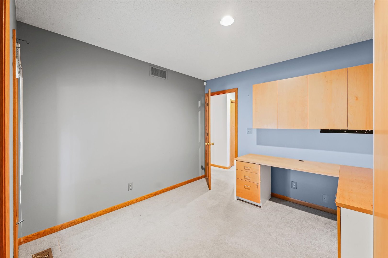 1914 Woodfield Road Champaign, IL 61822 - Photo 23 of 54 Gallery Image 23