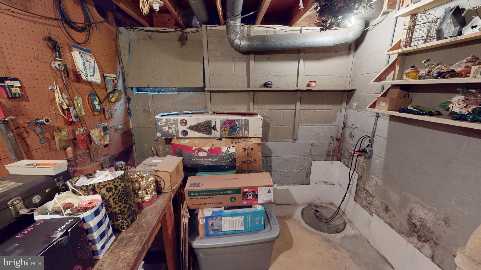 6911 Good Luck Road Hyattsville, MD 20784 - Photo 81 of 94 a utility room with dryer washer and other items