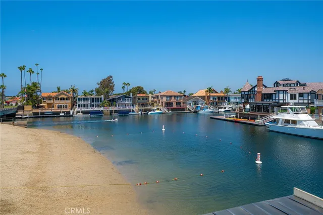 $2,450,000 | 3962 Mistral Drive, Huntington Beach, CA 92649