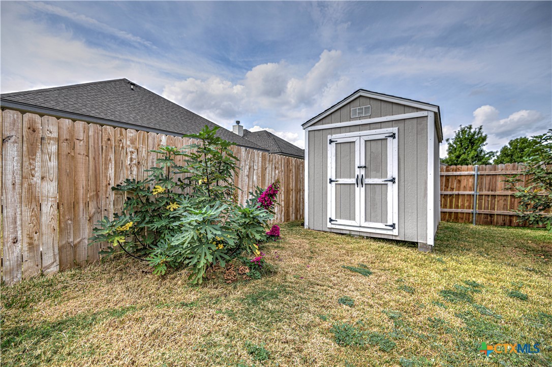 8405 Split Trl Cove Temple, TX 76502 - Photo 36 of 37 a view of a house with a yard
