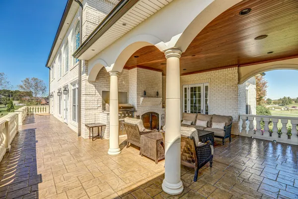 $2,999,999 | 2644 Highway 81 South, Jonesborough, TN 37659