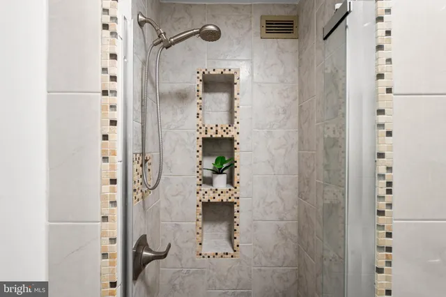 $479,000 | 955 26th Street Northwest, Unit 707, Washington, DC 20037