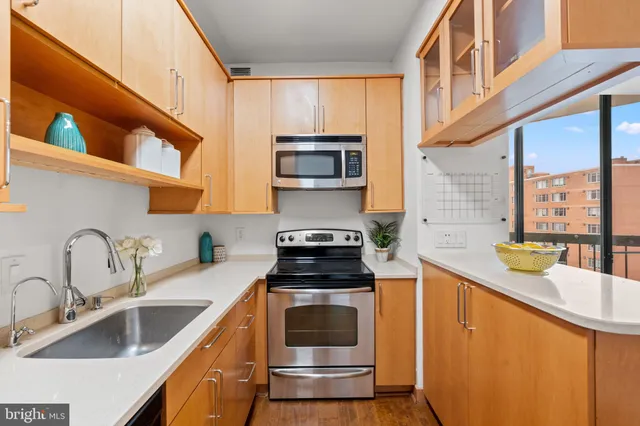 $479,000 | 955 26th Street Northwest, Unit 707, Washington, DC 20037