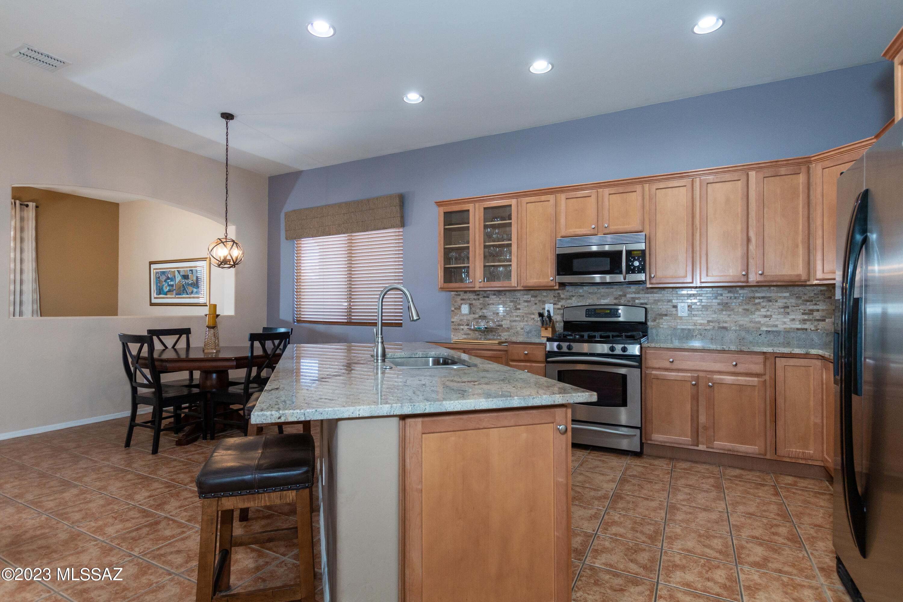 8014 North Rondure Loop Tucson, AZ 85743 - Photo 7 of 31 Gallery Image 7