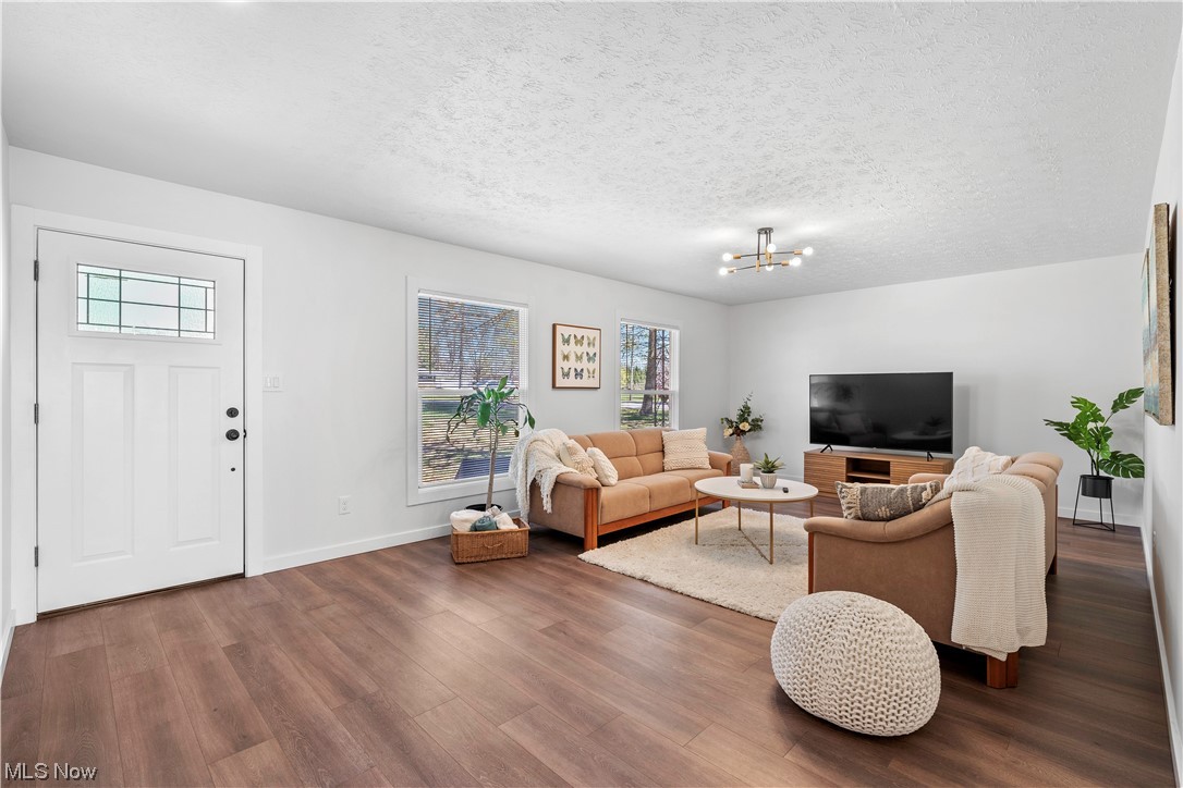 2750 Wadsworth Road Norton, OH 44203 - Photo 6 of 35 Gallery Image 6