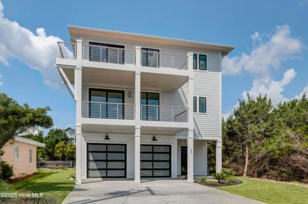 $2,349,000 | 107 Raleigh Avenue, Surf City, NC 28445