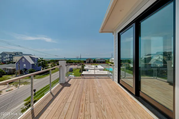 $2,349,000 | 107 Raleigh Avenue, Surf City, NC 28445