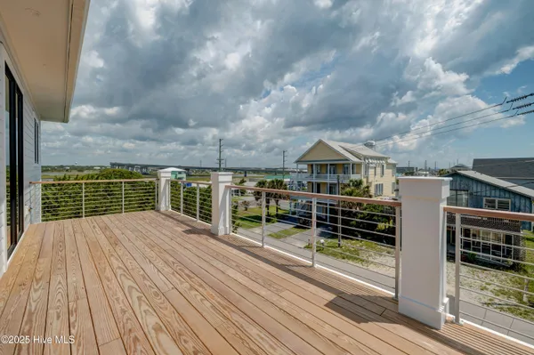 $2,349,000 | 107 Raleigh Avenue, Surf City, NC 28445