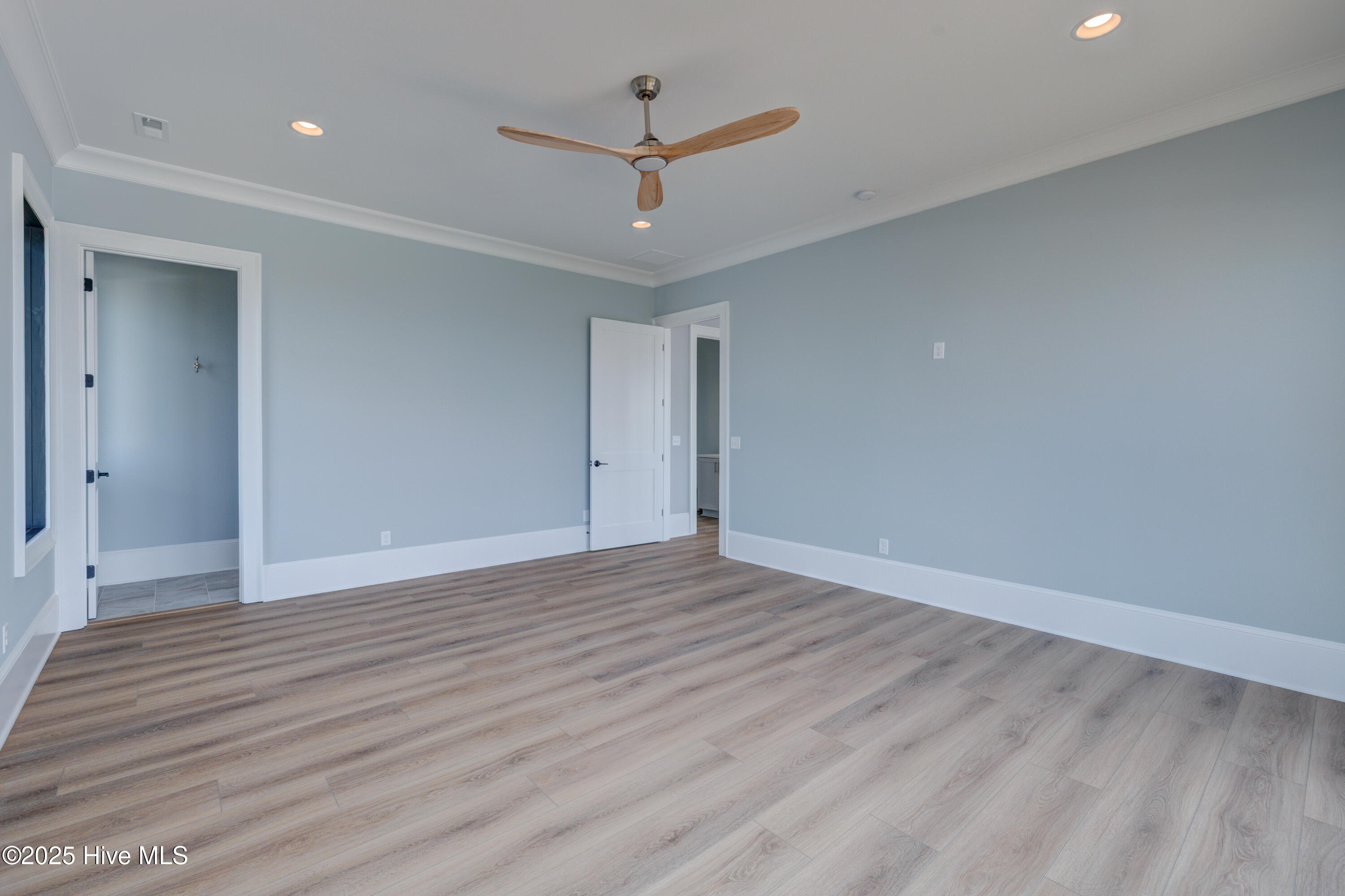 107 Raleigh Avenue Surf City, NC 28445 - Photo 33 of 72 Owner suite 1