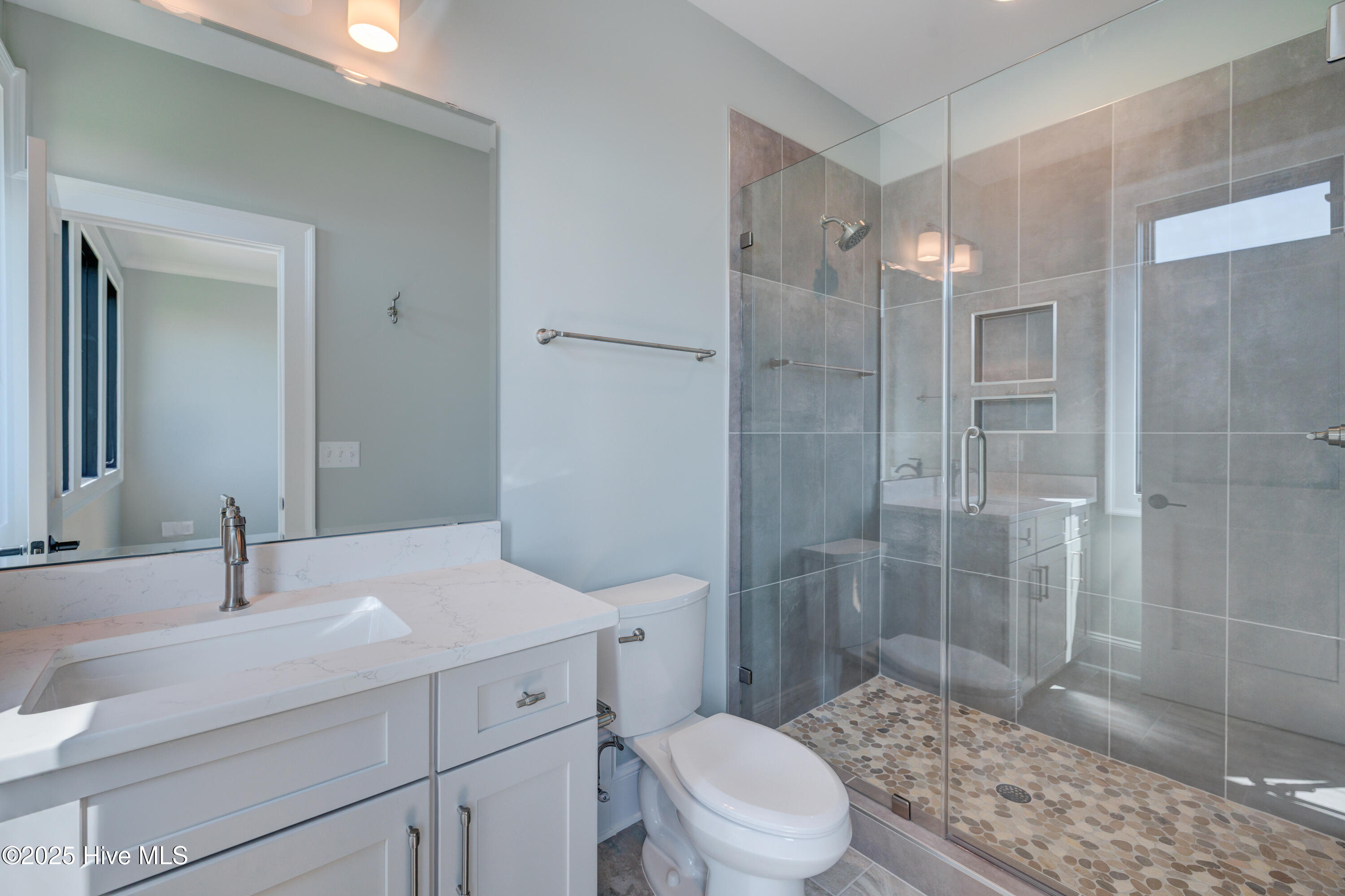 107 Raleigh Avenue Surf City, NC 28445 - Photo 39 of 72 Bedroom 1 bathroom