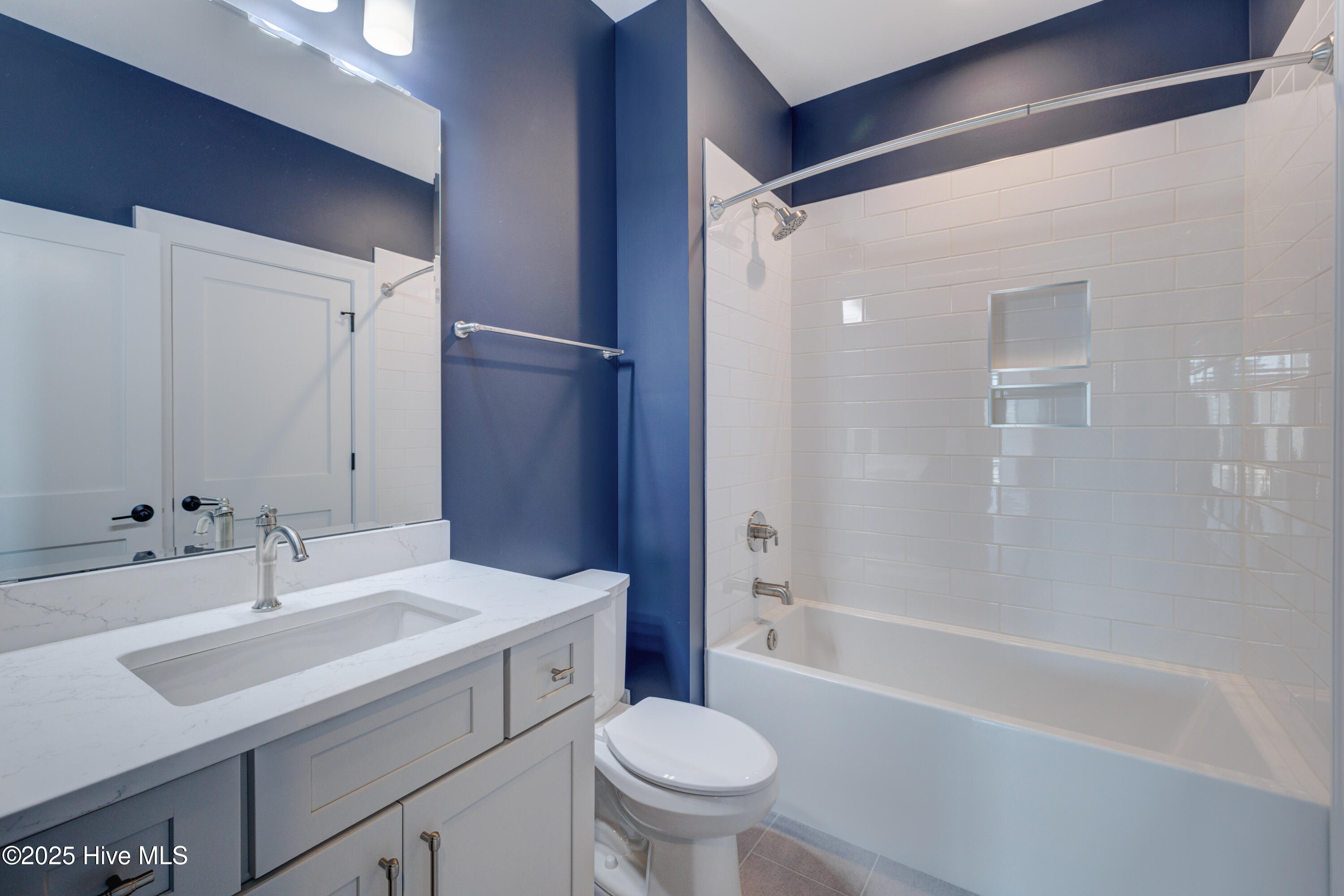 107 Raleigh Avenue Surf City, NC 28445 - Photo 47 of 72 Bedroom 3 bathroom