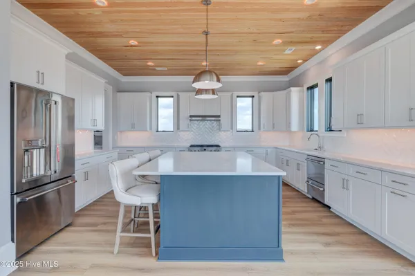 $2,349,000 | 107 Raleigh Avenue, Surf City, NC 28445