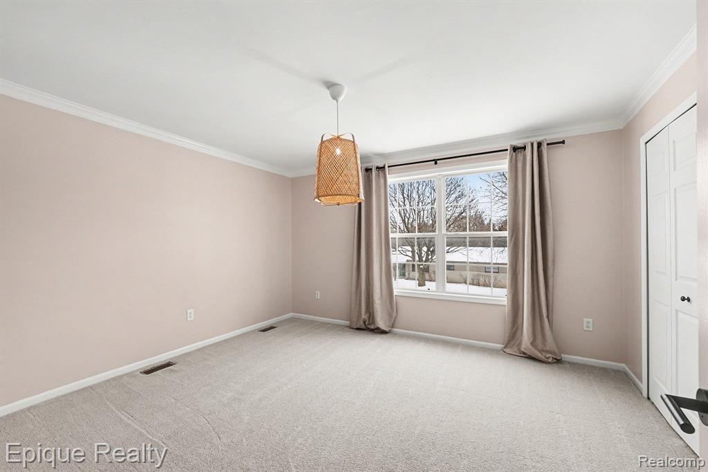 3788 Dearborn Avenue Rochester Hills, MI 48309 - Photo 15 of 29