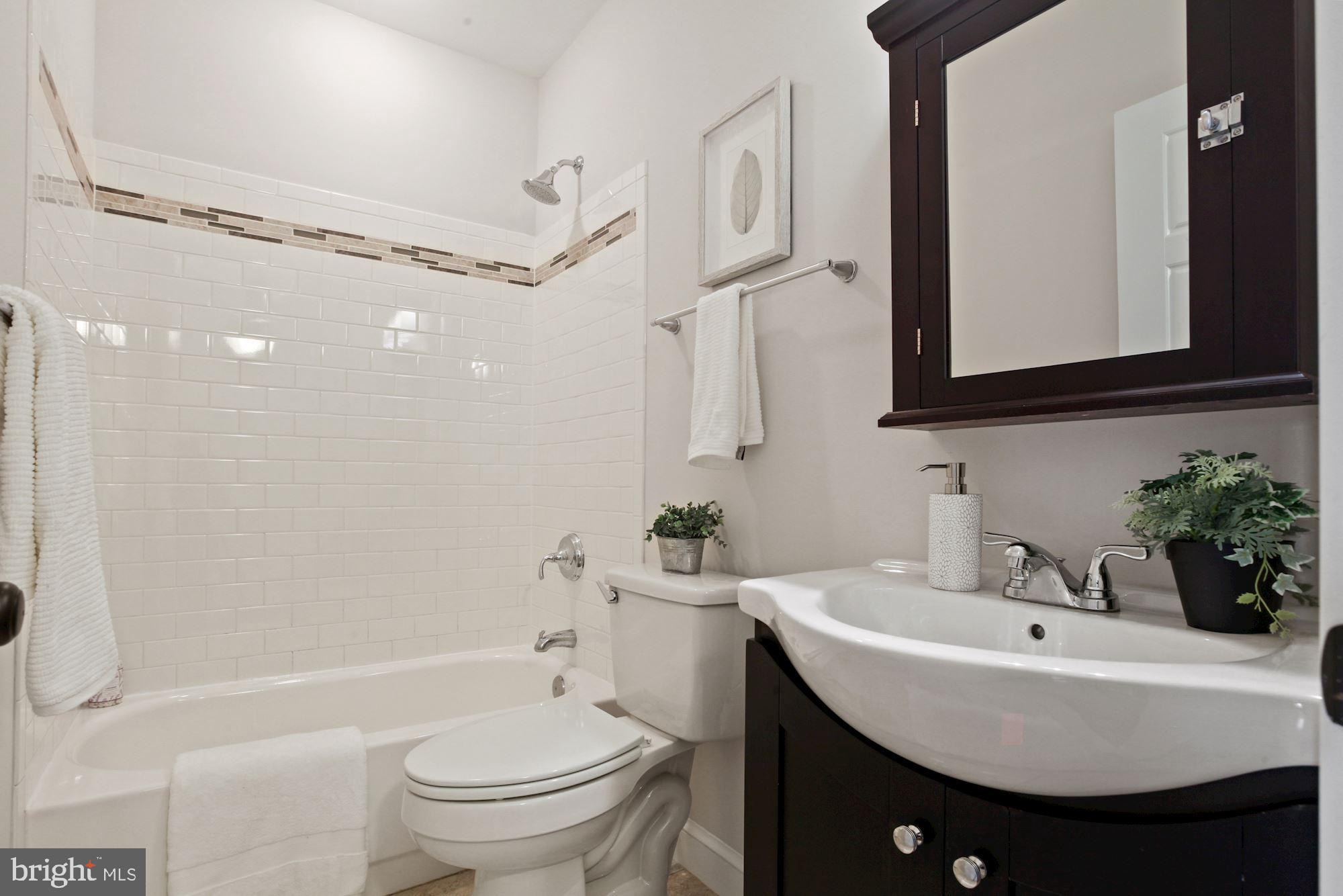 1745 D Street Southeast Washington, DC 20003 - Photo 20 of 39