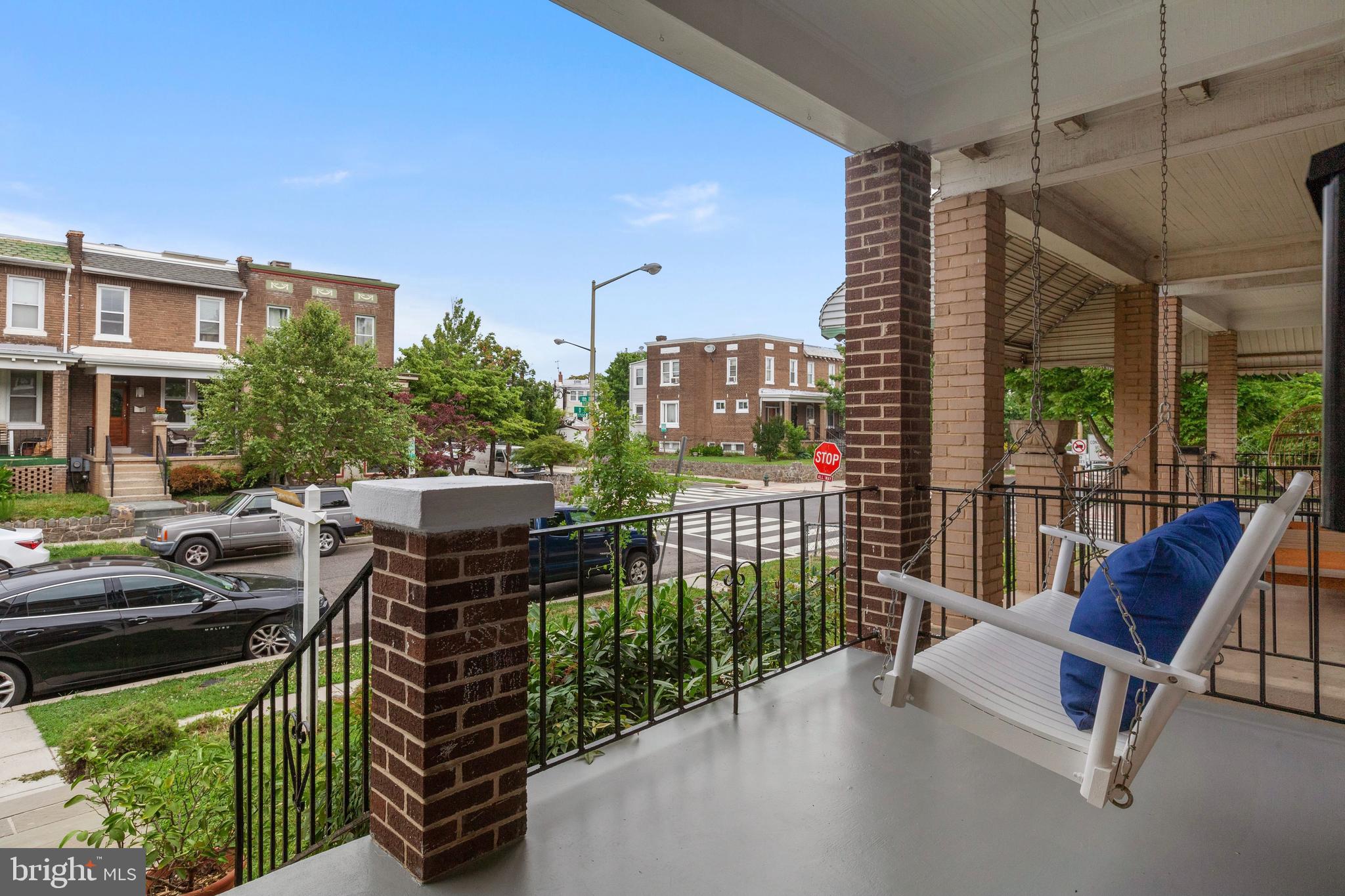 1745 D Street Southeast Washington, DC 20003 - Photo 3 of 39