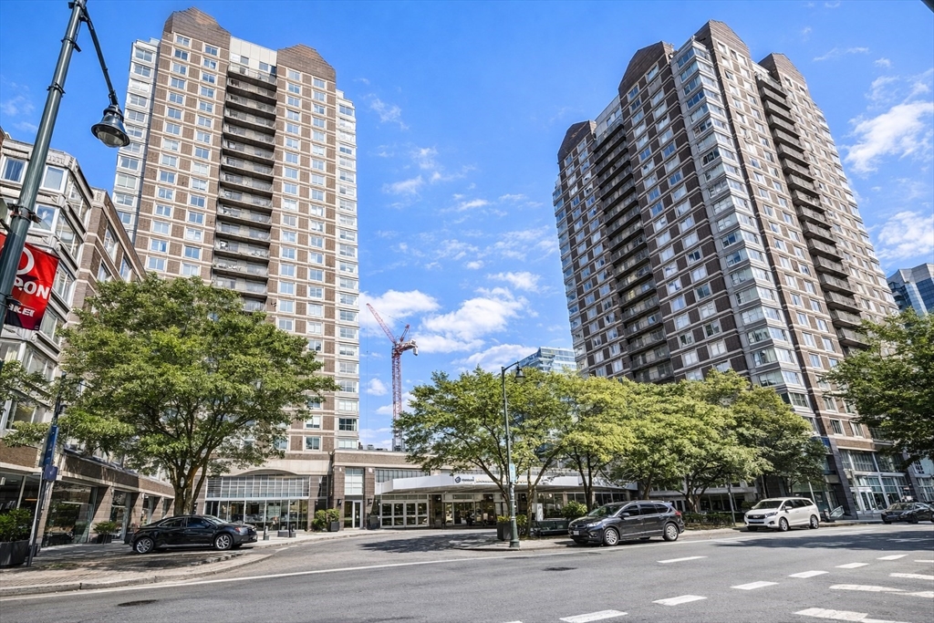 8-12 Museum Way, Unit 828 Cambridge, MA 02141 - Photo 11 of 13 a view of a large multi story building
