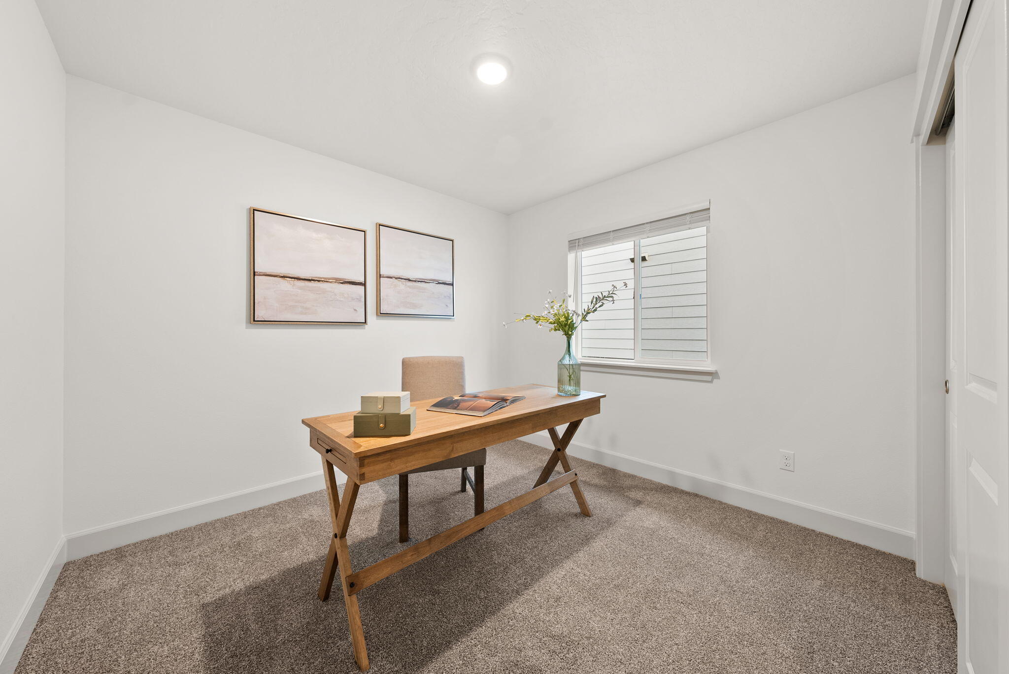 4011 Southwest Obsidian Place, Unit 145 Redmond, OR 97756 - Photo 10 of 15 Bed