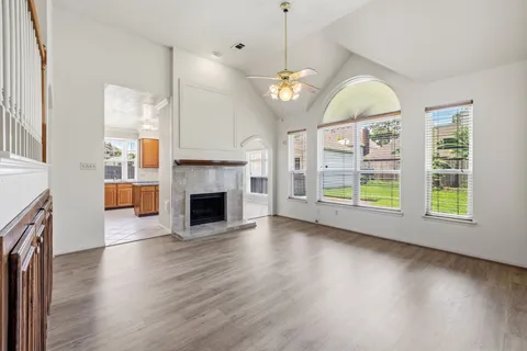 $388,000 | 14415 Autumn Cyn Trace, Houston, TX 77062