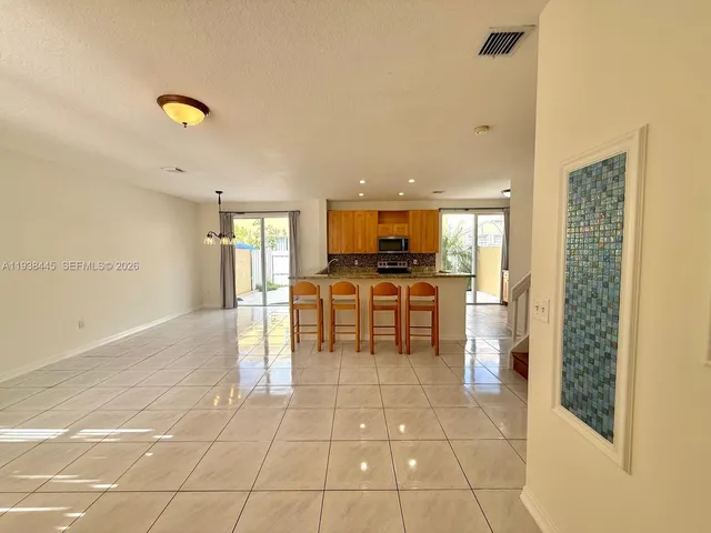 $3,350 | 1355 Northwest 154th Lane, Unit 1355, Pembroke Pines, FL 33028