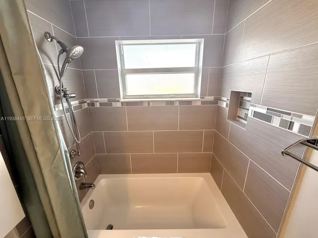 $3,350 | 1355 Northwest 154th Lane, Unit 1355, Pembroke Pines, FL 33028