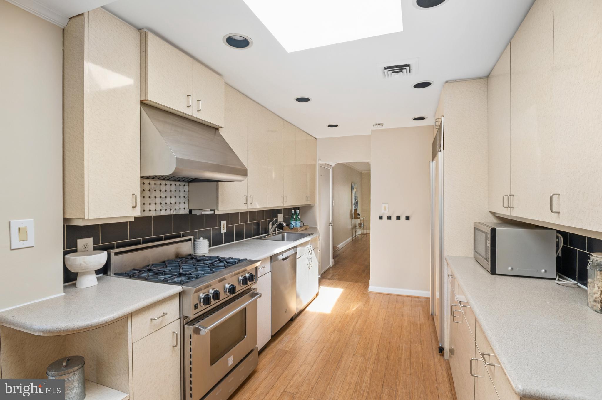 5523 Uppingham Street Chevy Chase, MD 20815 - Photo 10 of 31 Kitchen