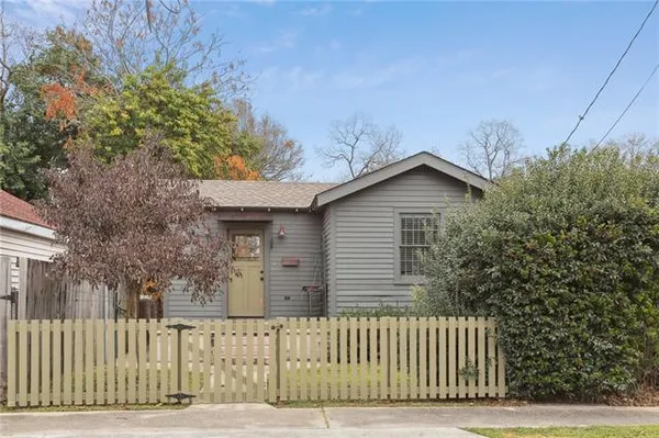 $1,750 | 1113 Dolhonde Street, Gretna, LA 70053