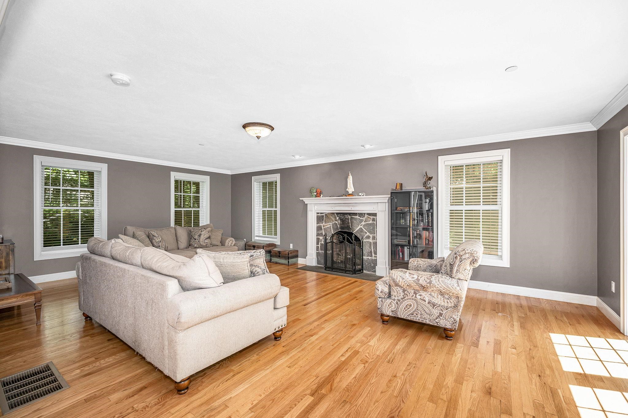 7 Oak Ridge Drive Atkinson, NH 03811 - Photo 14 of 37