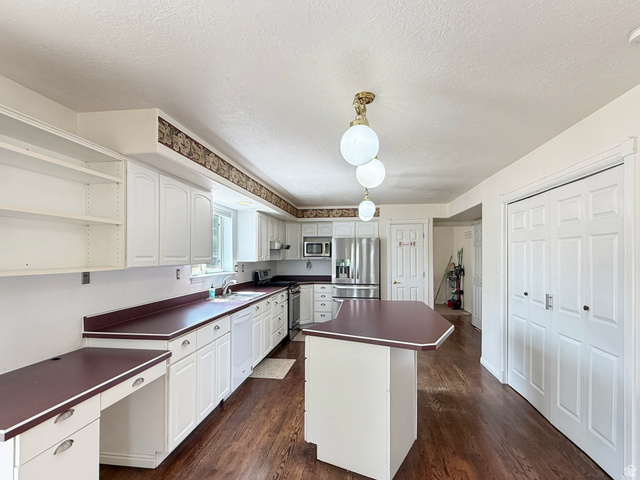190 600 North Ferron, UT 84523 - Photo 7 of 62