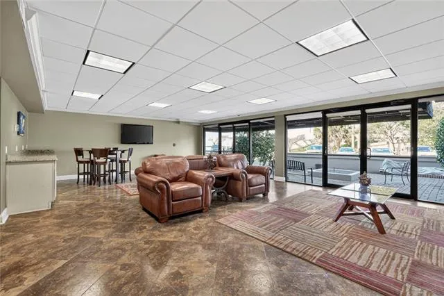 $235,000 | 500 Lake Marina Avenue, Unit 324, New Orleans, LA 70124