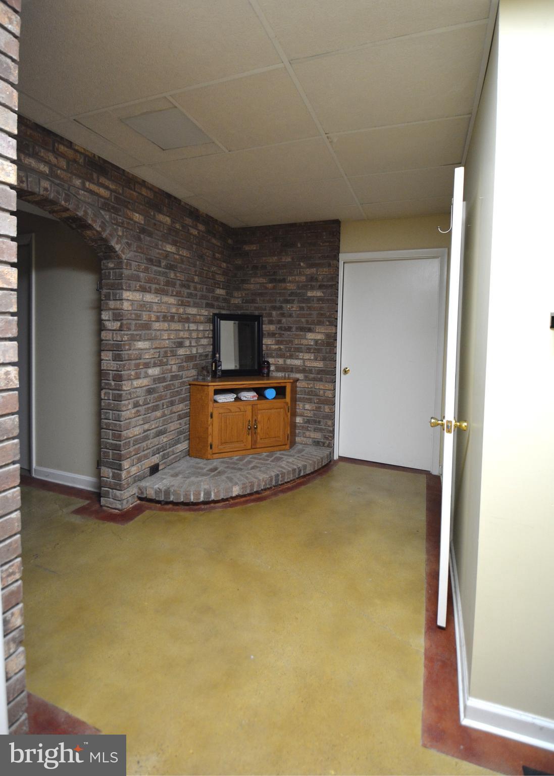 1658 Sams Creek Road Westminster, MD 21157 - Photo 43 of 59 a view of a room with a table and chair