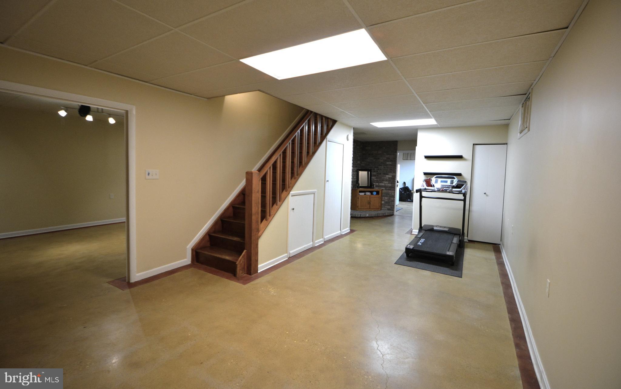 1658 Sams Creek Road Westminster, MD 21157 - Photo 50 of 59 Honed concrete