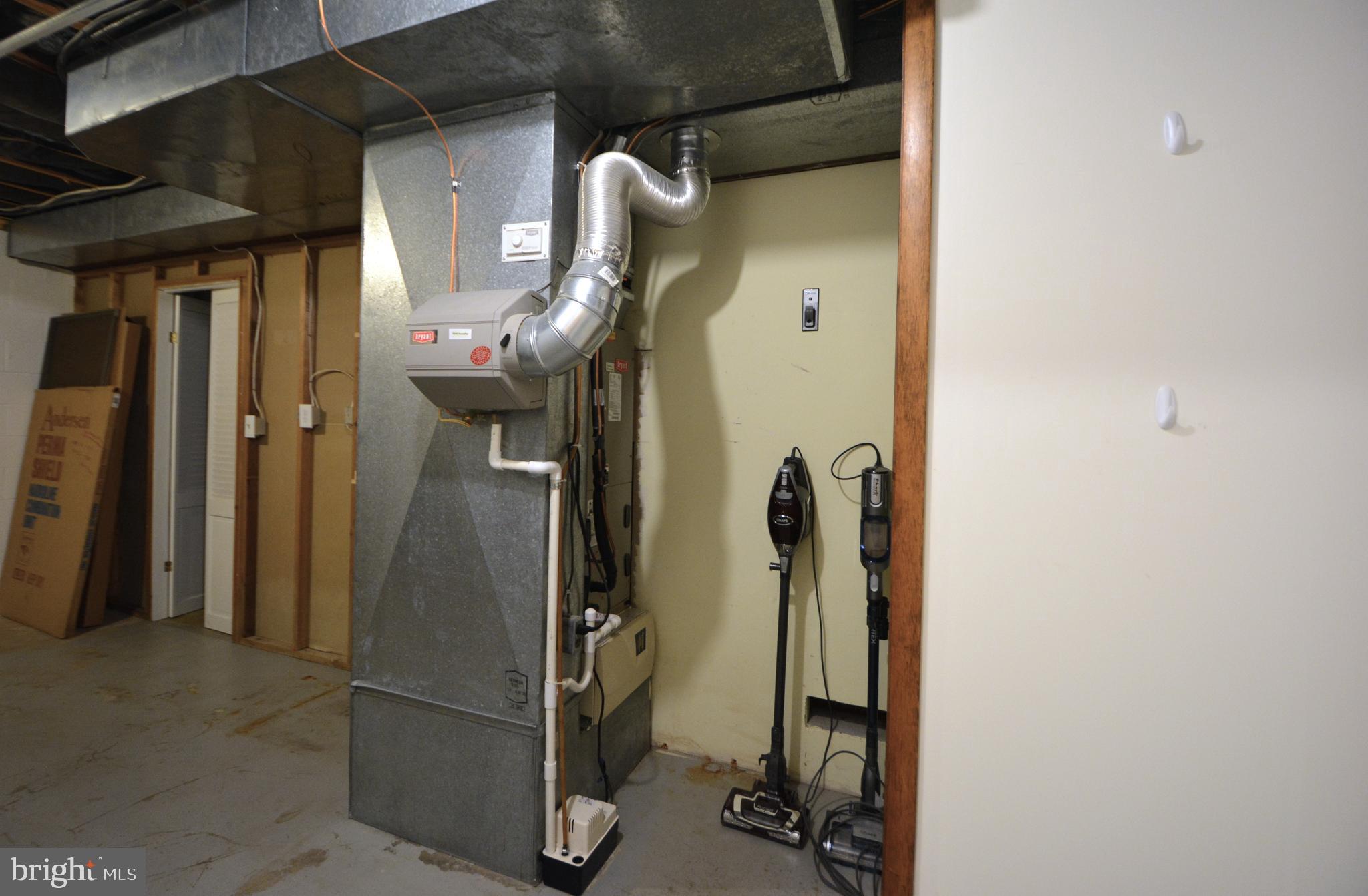 1658 Sams Creek Road Westminster, MD 21157 - Photo 54 of 59 a close view of a bathroom