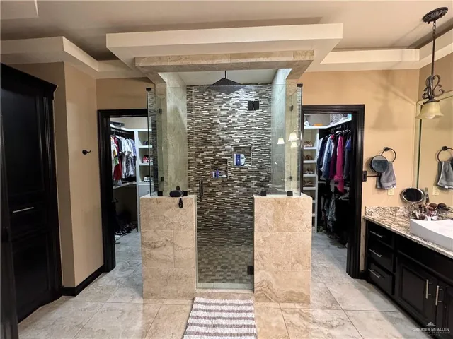 $2,600 | 2411 McLeod Avenue, Edinburg, TX 78539