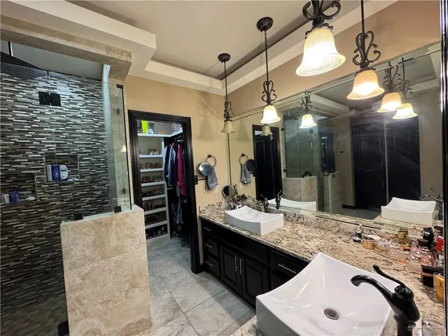 $2,600 | 2411 McLeod Avenue, Edinburg, TX 78539