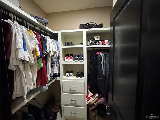 $2,600 | 2411 McLeod Avenue, Edinburg, TX 78539