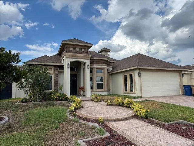 $2,600 | 2411 McLeod Avenue, Edinburg, TX 78539