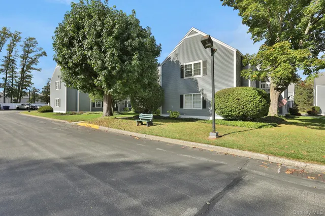 $319,999 | 302 Commons Way, Unit E, Fishkill, NY 12524