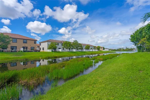 $3,950 | 3332 West 95th Terrace, Hialeah, FL 33018