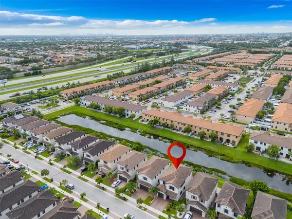 $3,950 | 3332 West 95th Terrace, Hialeah, FL 33018